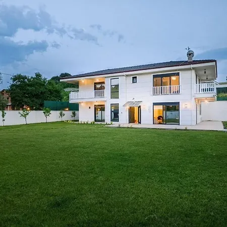 Villa Alreef Villa